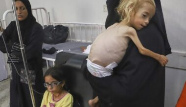 Israel bombardea 2 veces hospital en Gaza y mata a 20 personas, incluidos periodistas y rescatistas