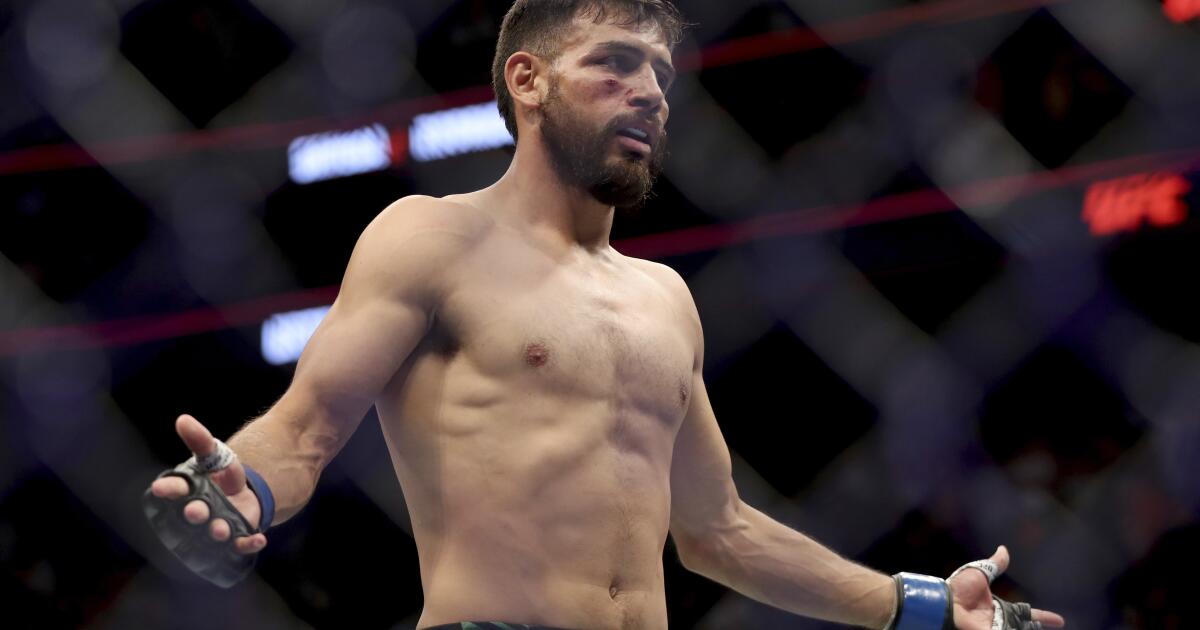 Yair Rodríguez arruina el debut de Pitbull en UFC y Lopes no puede con Volkanovski