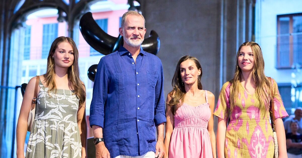 Los reyes Felipe VI y Letizia enfrentan crisis durante sus vacaciones de verano