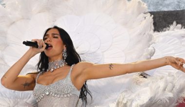 ¿Dónde vacaciona Dua Lipa? Los lugares más inesperados que está poniendo de moda