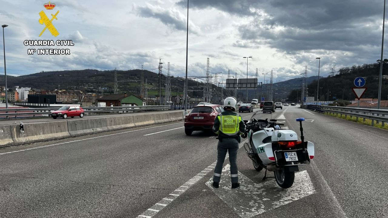 La DGT instala un nuevo radar de tramo en Asturias - La Voz de Asturias