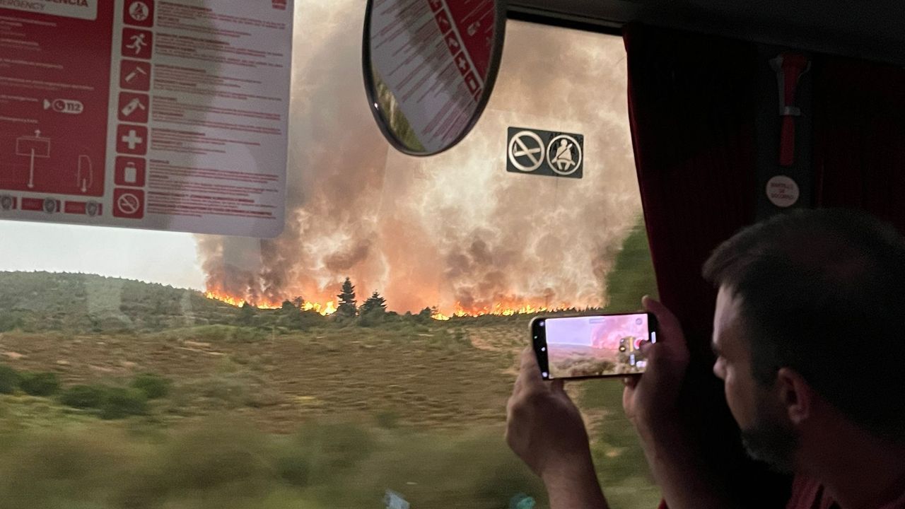 «Fuego, todo humo y ceniza, hidroaviones pasando por encima... ha sido el peor viaje de mi vida»