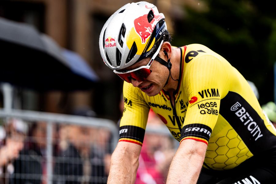 Dos triunfos cargados de simbolismo resumen el 2025 de Van Aert