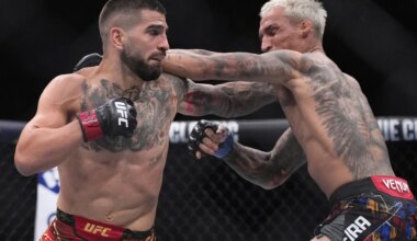 El español Topuria vence por nocaut a Oliveira: así fue el combate