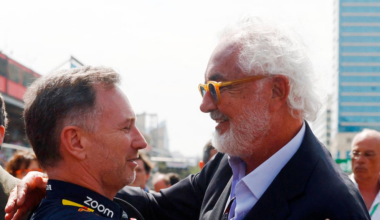 El jefe de una escudería hizo una dura broma sobre Flavio Briatore, tras las críticas del italiano a Colapinto