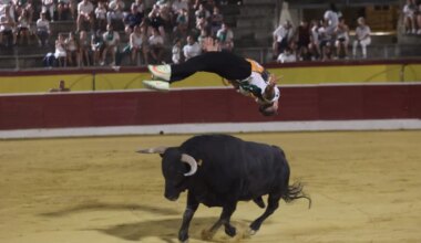 Huesca disfruta con el toreo a cuerpo descubierto