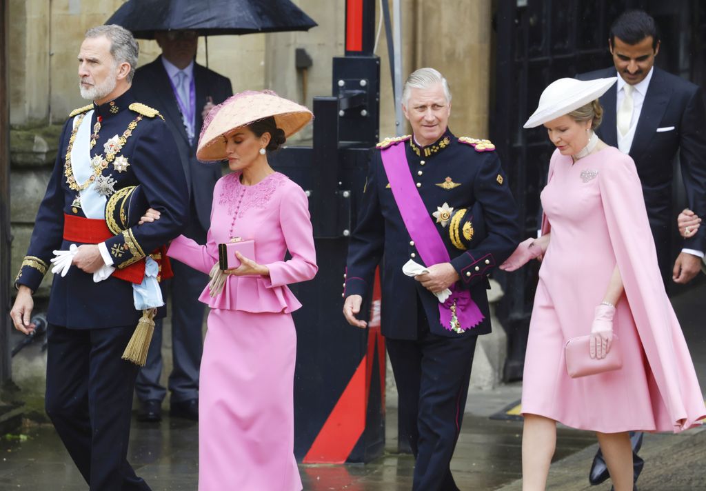 Los Reyes Felipe y Letizia y los Reyes Felipe y Matilde de Bélgica en la coronación del Rey Carlos III el 6 de mayo de 2023 en la Abadía de Westminster, en Londres