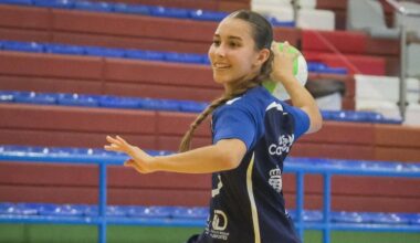 Inés Collado entrenando con el primer equipo del Rocasa.