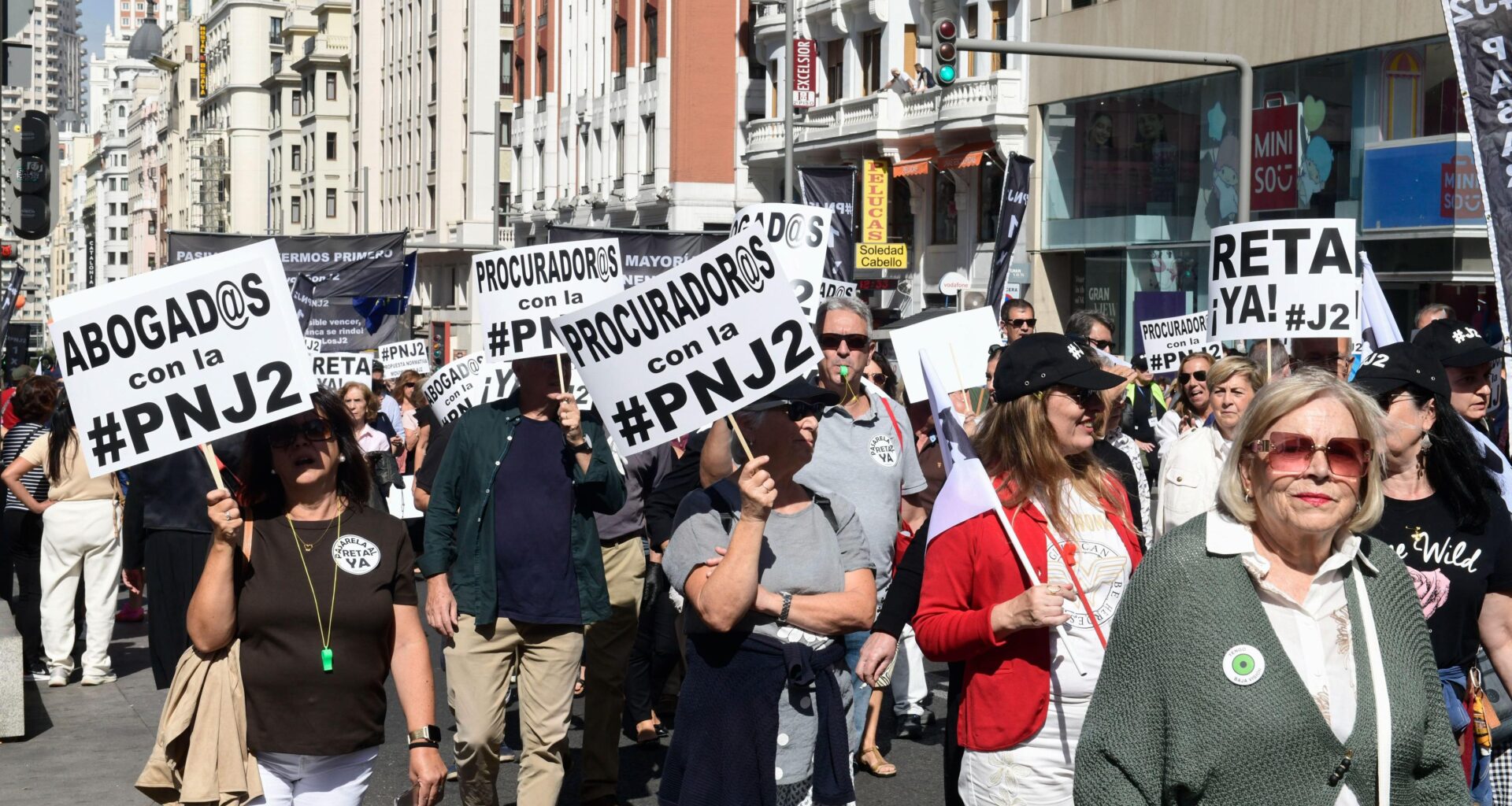Mutualistas se manifiestan en Madrid para reclamar un mejor traspaso a la Seguridad Social