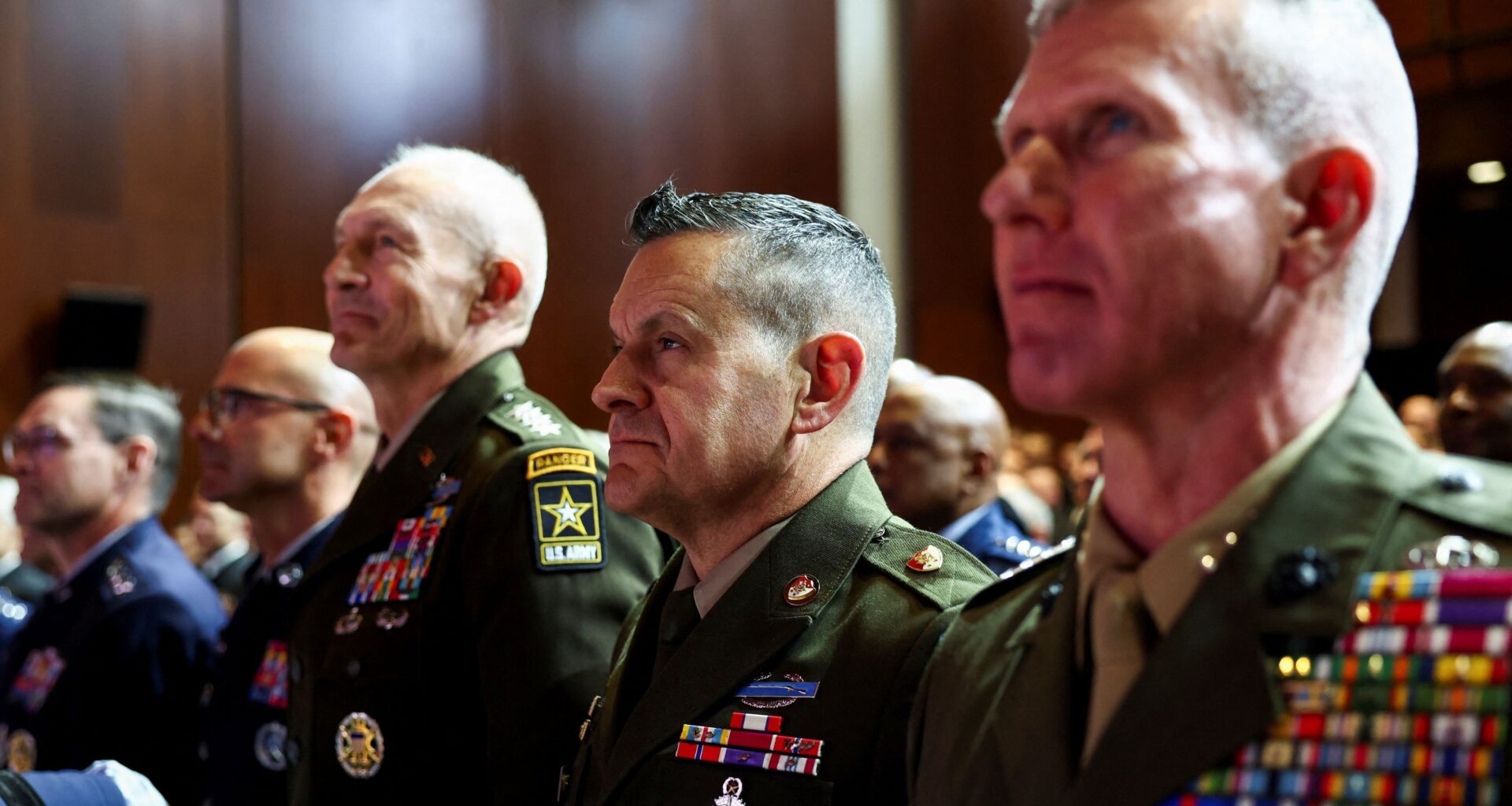 EE.UU. anuncia que recuperará el "estándar masculino" en el Ejército