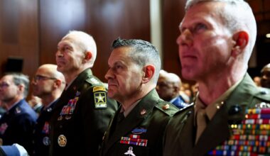 EE.UU. anuncia que recuperará el "estándar masculino" en el Ejército