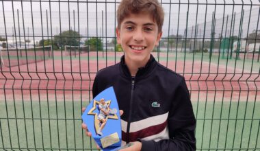 Nico Santos gana el Torneo del Albariño 2025 Sub16 de Tenis