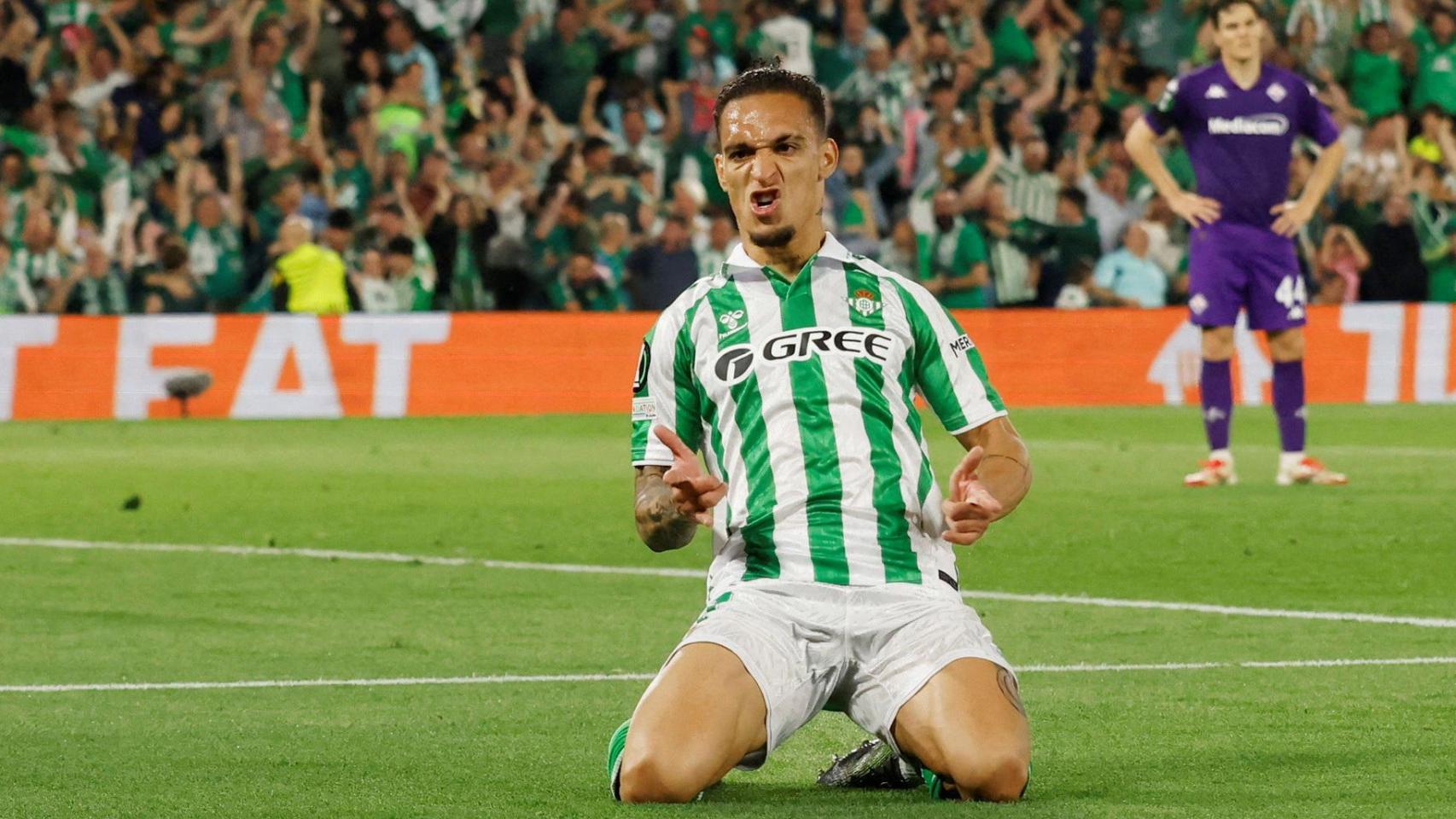 Antony celebra un gol del Betis.