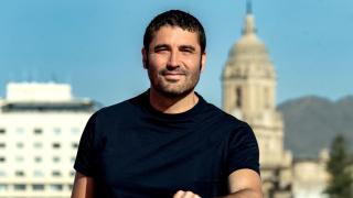 Así vivió Álex García las últimas horas de Verónica Echegui: de su estancia en el hospital al férreo entorno que lo arropa