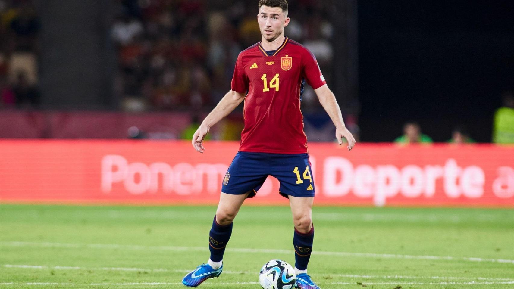 Aymeric Laporte, en un partido de la Selección.
