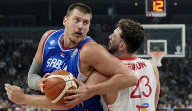 El serbio Nikola Jokic y el turco Alperen Sengun, dos de los jugadores más destacados de la fase de grupos.