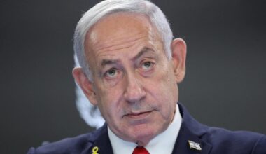 El primer ministro israelí, Benjamin Netanyahu, habla durante una conferencia de prensa en su oficina en Jerusalén, el 10 de agosto de 2025.