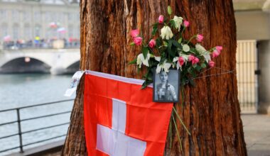 Homenaje a Muriel Furrer, la ciclista fallecida en los pasados Mundiales de Zúrich.