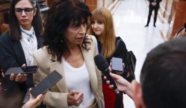 Ana Redondo, este miércoles en el pasillo del Congreso.