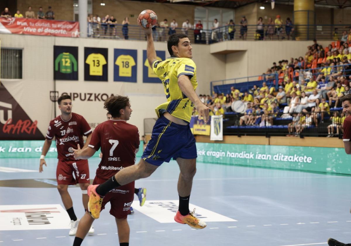 El nuevo Irudek Bidasoa Irun tiene pie y medio en la European League