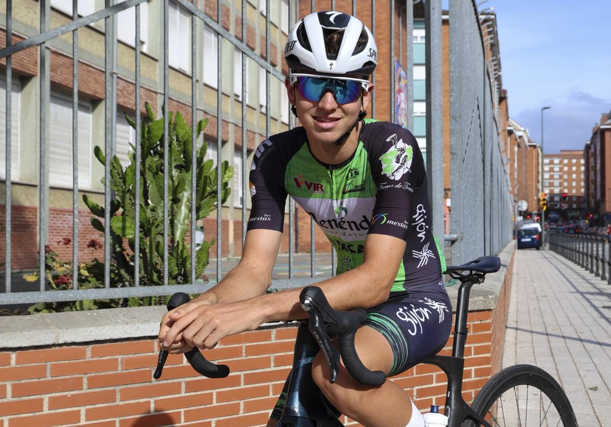 El Quick Step pesca a la última promesa del ciclismo en Asturias