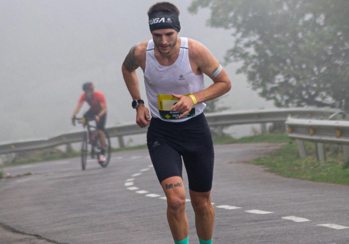 Subida a L'Angliru: el coloso se mantiene intratable