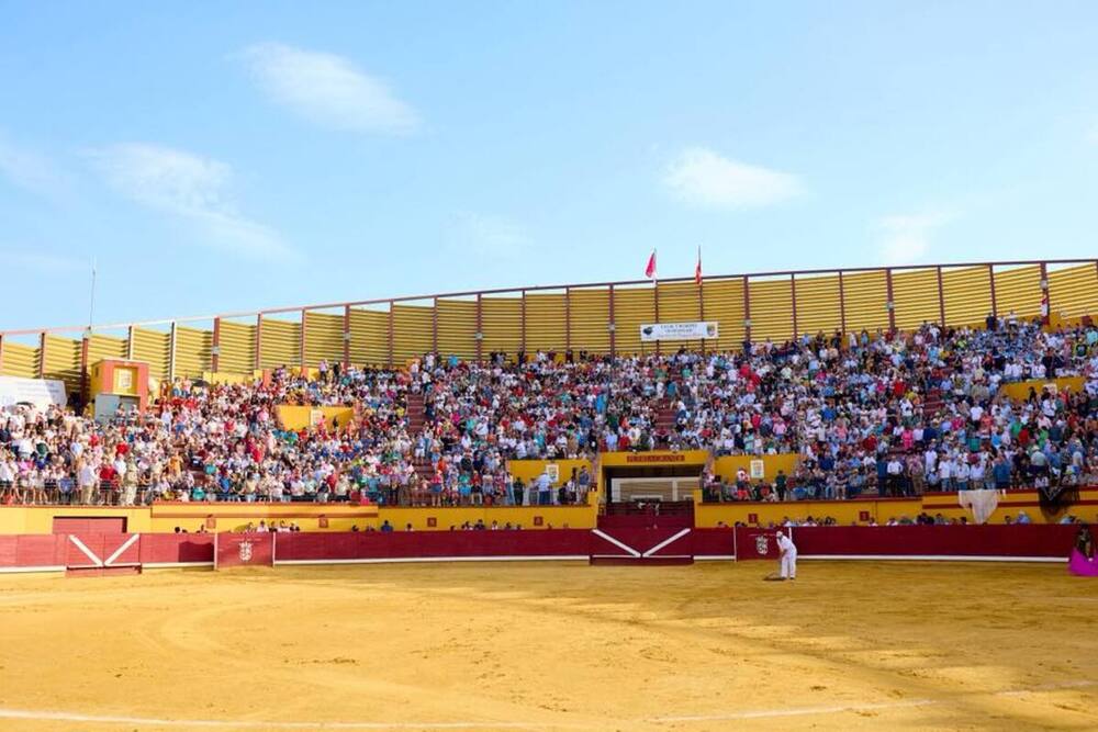Morante y Talavante, a hombros en Almodóvar
