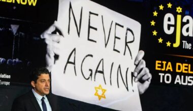 Amichai Chikli: "La UE solo tolera dos tipos de judíos: los que atacan a Israel y los judíos muertos"