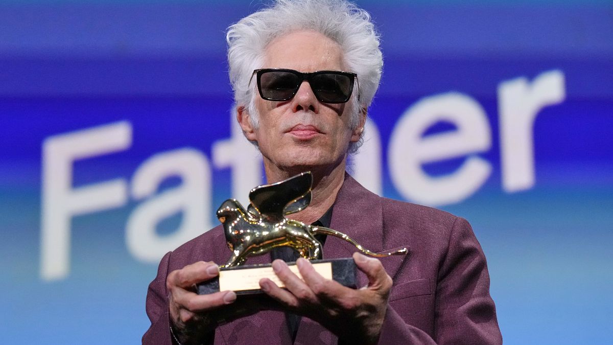 Festival de Venecia 2025: 'Father Mother Sister Brother' de Jim Jarmusch gana el León de Oro