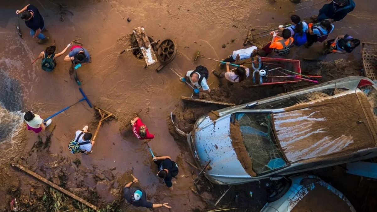 Qué hacer en caso de alerta roja: consejos ante las lluvias en Valencia, Castellón y Tarragona