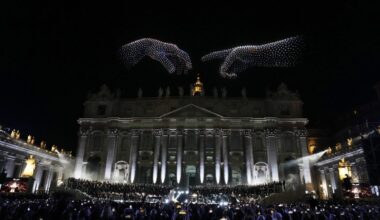 Reguetón en el Vaticano: miles de personas asisten al concierto de Karol G., Bocelli y Pharrell Williams
