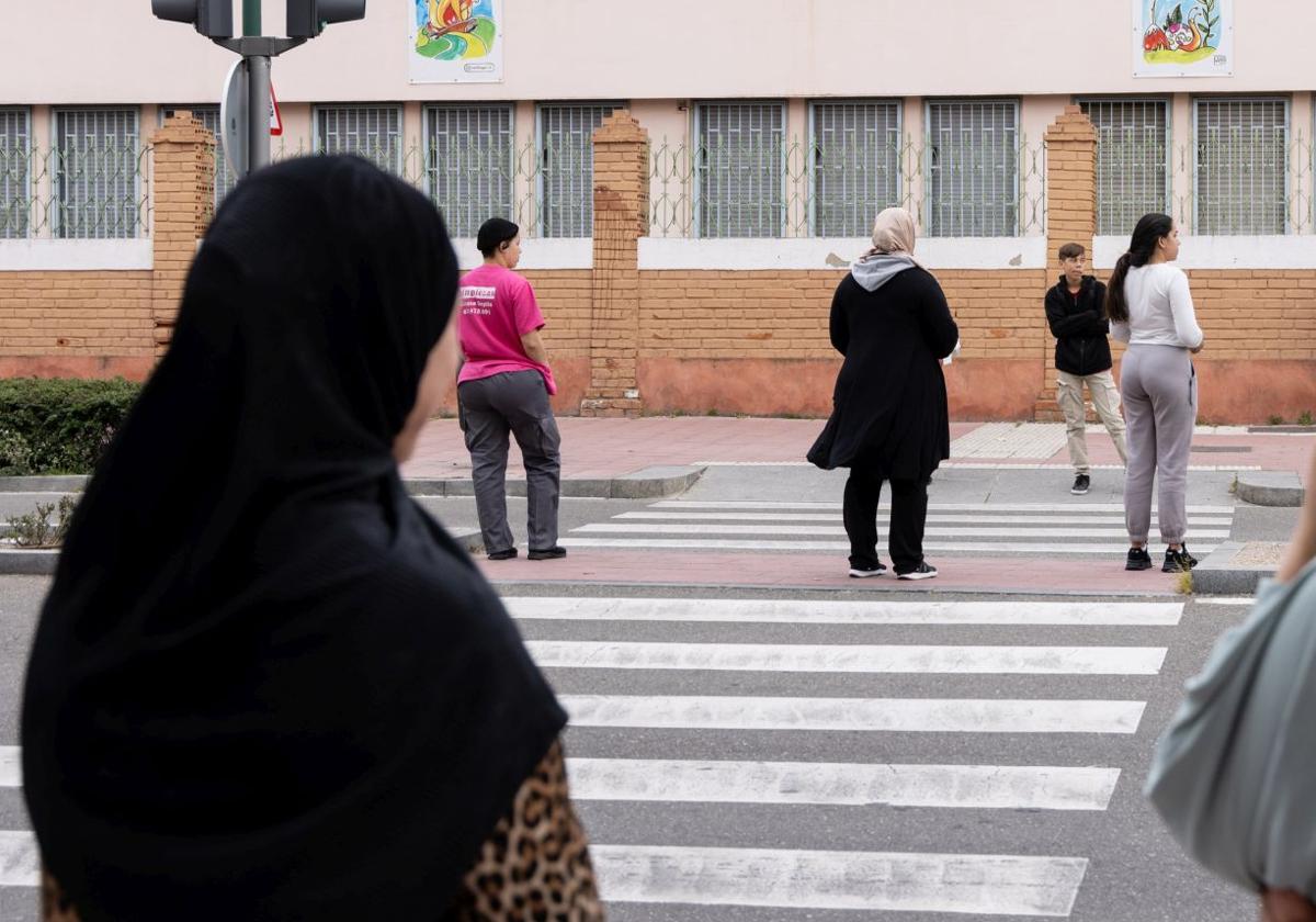 Una moción de Vox pide prohibir «cualquier vestimenta islámica» en espacios públicos de la Región de Murcia