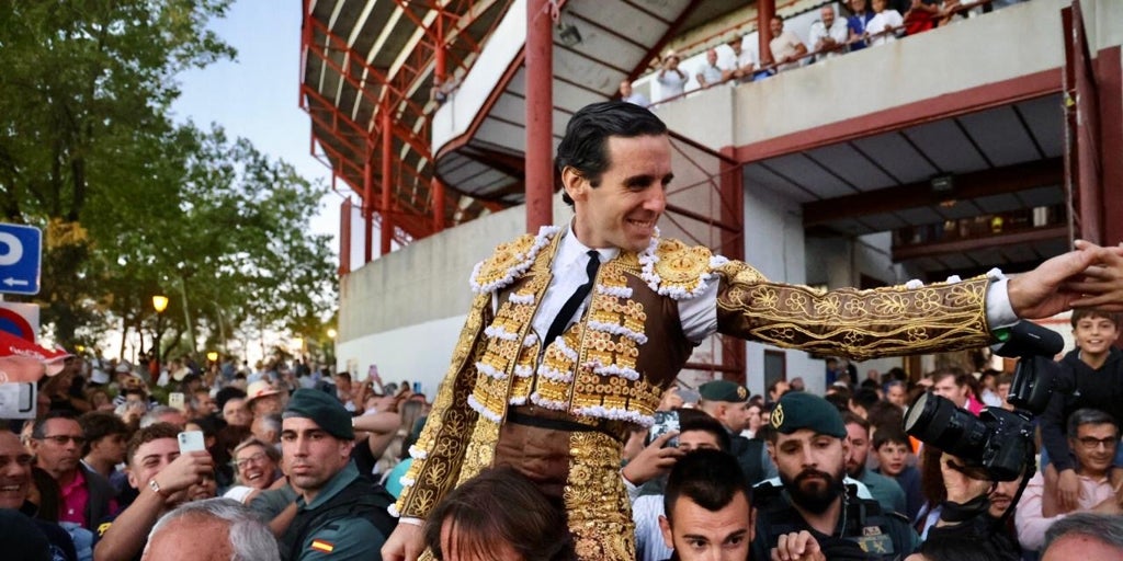 El toreo caro de Ortega, fino tributo para el Príncipe