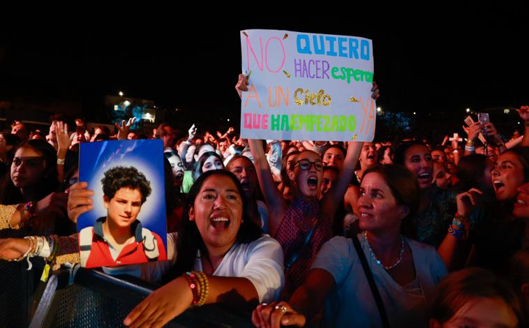 Imagen principal - Hakuna reza y llena en Rivas, la 'Ciudad sin Dios'