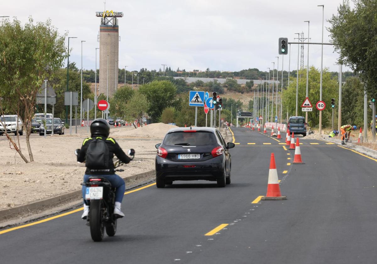 La VA-20 abre a tiempo para funcionar como alternativa al tráfico con la vuelta ciclista