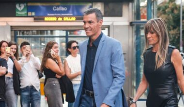 Sánchez se va al cine y no vota la reducción de la jornada laboral