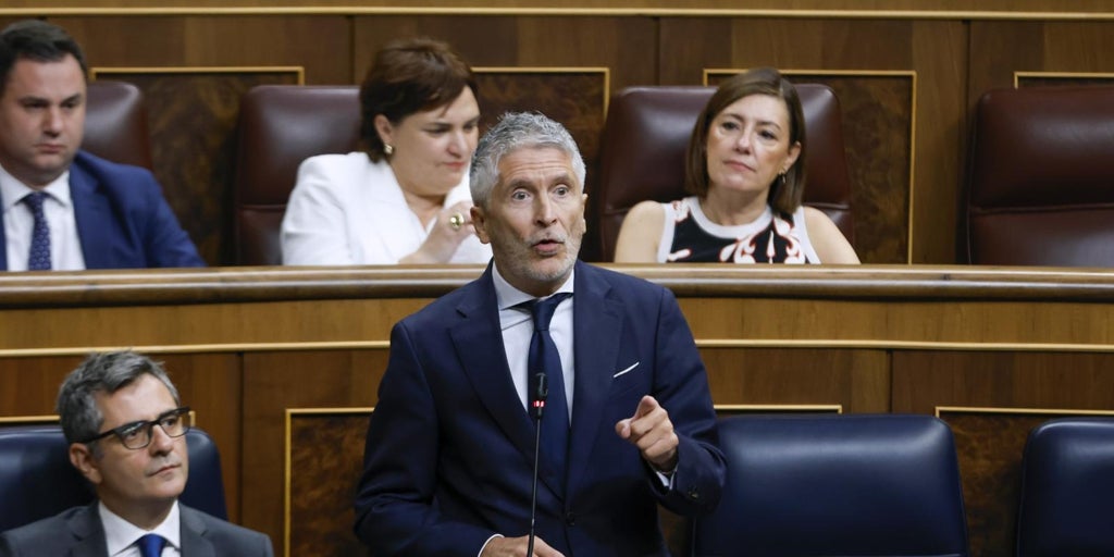 Marlaska asegura que prefiere las actuaciones policiales de La Vuelta que las del 1-O que «no sirvieron para nada»