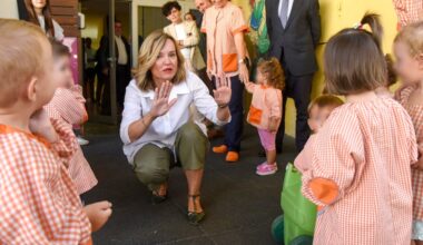 Educación dice que reducirá por ley el número de alumnos por aula en colegios de baja renta y deja fuera a la concertada