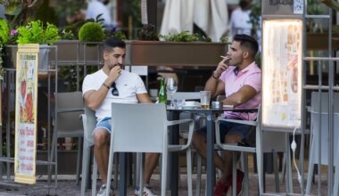 Adiós al tabaco y al vaper: estas son las nuevas zonas "sin humos" que el anteproyecto de ley aprobado por el Gobierno limitará - El Mundo