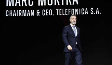 Telefónica prepara la puesta de largo de su plan estratégico con Vodafone en el punto de mira y la operación salida americana en su última etapa - El Mundo