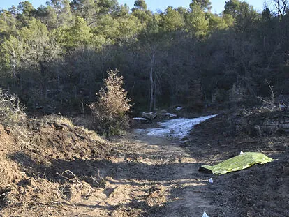 Detenidos un familiar de Marc Márquez y un mando de la Guardia Civil por el asesinato en 2022 de un contrabandista en una zona boscosa de Lérida - El Mundo