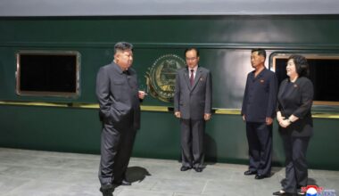 Líder norcoreano Kim Jong Un llegó a China para un encuentro histórico con Xi y Putin