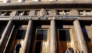 El Gobierno anunció que va a intervenir en el mercado cambiario