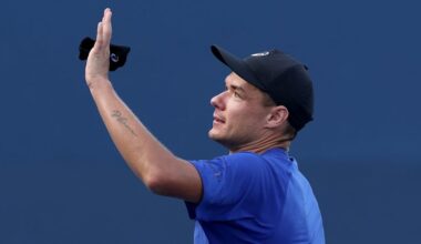 Le arrebató una gorra a un niño en el US Open y ahora se disculpa: dice que cometió un "gran error"