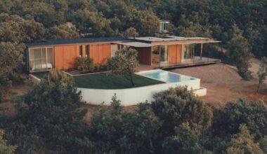 Vivienda industrializada y modular, diseñada a medida, de tini living x delavegacanolasso arquitectos