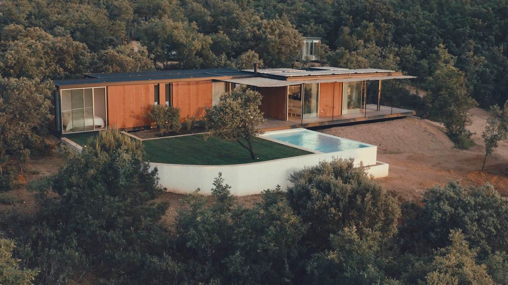 Vivienda industrializada y modular, diseñada a medida, de tini living x delavegacanolasso arquitectos