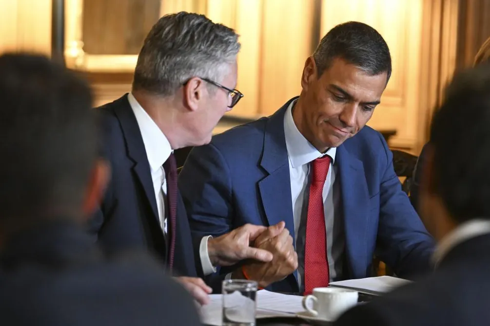 Una avería en el Falcon impide a Sánchez acudir a la reunión de París sobre Ucrania y le obliga a regresar a Madrid - El Mundo