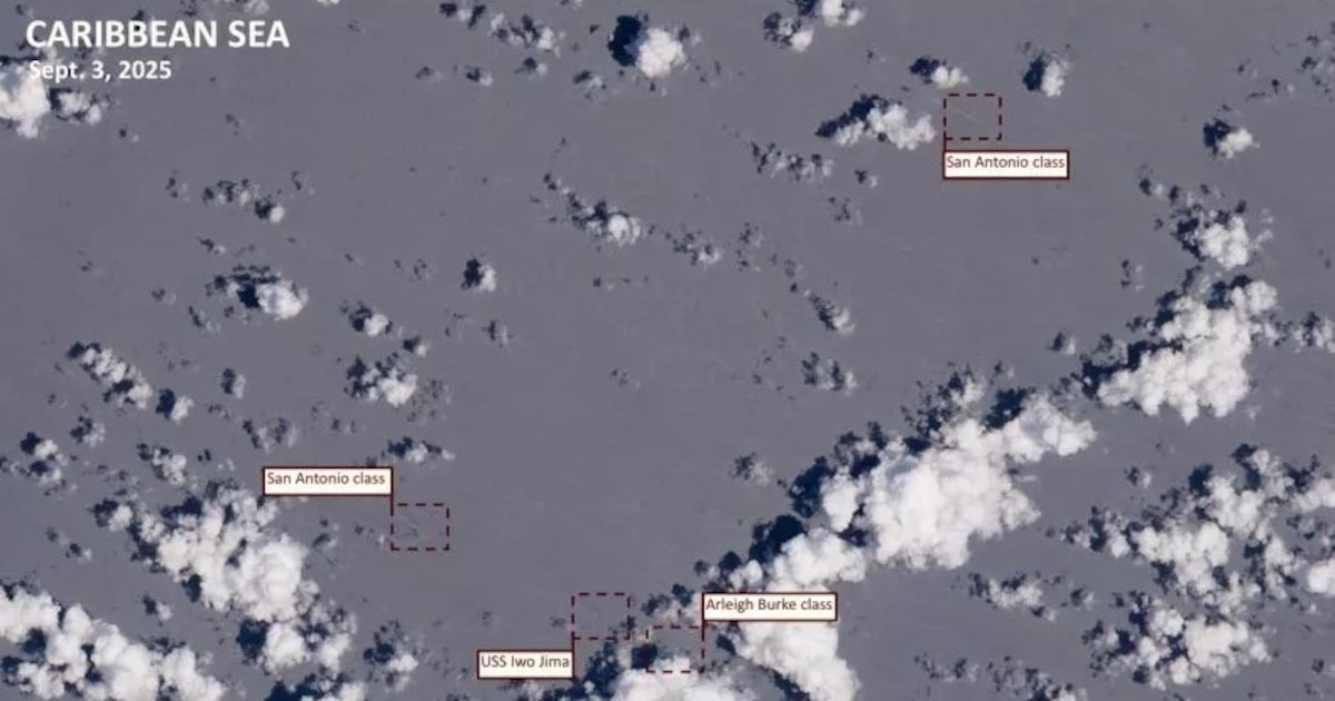 Imágenes satelitales captaron la llegada de una flota estadounidense frente a las costas de Venezuela