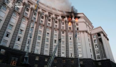Rusia golpea la sede del gobierno de Ucrania en el mayor bombardeo de la guerra