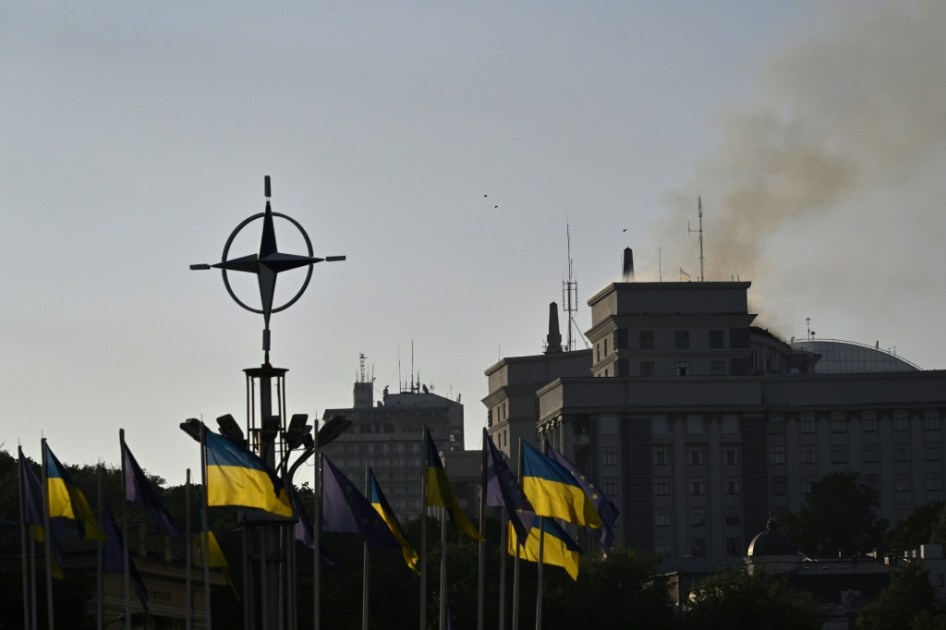 Rusia golpea la sede del gobierno ucraniano en su mayor bombardeo de la guerra